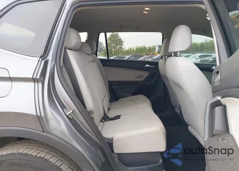 2018 Volkswagen Tiguan 2.0T S z USA, uszkodzony, nr VIN 3VV0B7AX3JM123581
